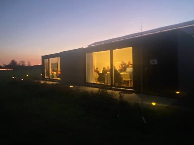 Foto van vergader, ontmoetingsruimte, workshops... in groene omgeving