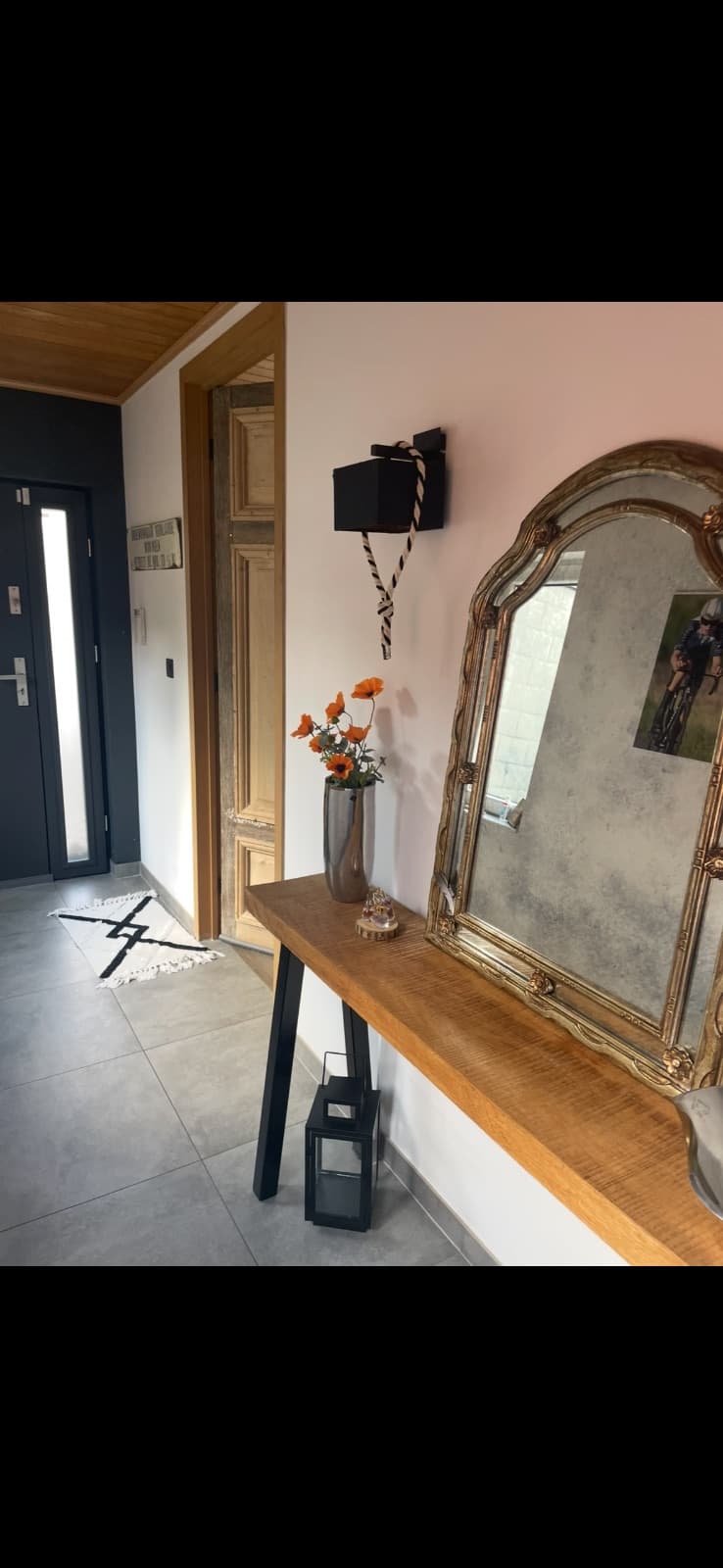 Foto van Huiselijke ruimte met eigen ingang, tuin en parkeerplaats